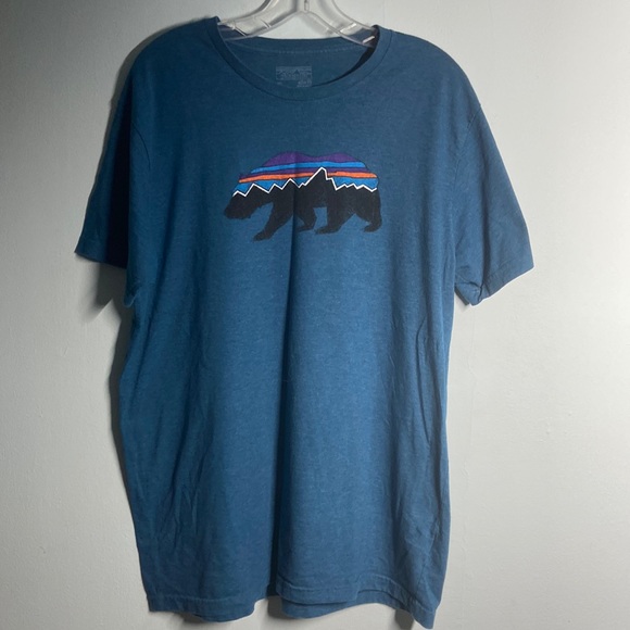 Patagonia Other - Patagonia Fritz Roy Bear T-Shirt sz XL